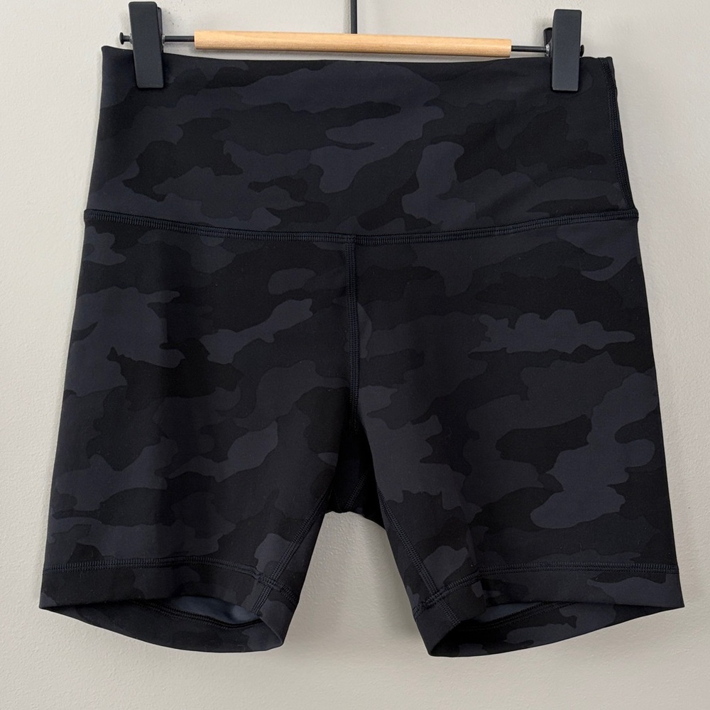 Lululemon Wunder Train High Rise Short 6” Size‎ 8 Camo Black Grey Gray